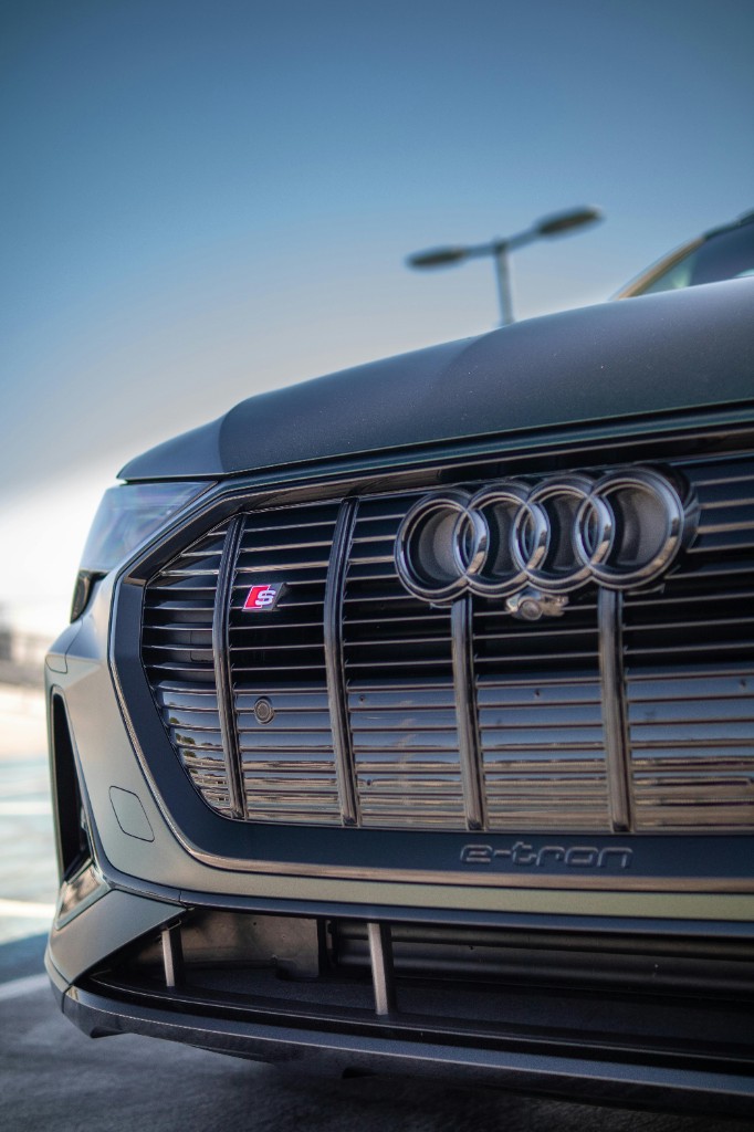 Audi front-end performance view
